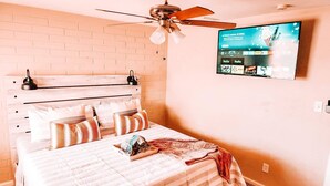 4 室のベッドルーム、WiFi、ベッドシーツ