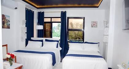 QUEEN SUITE ROOM R#4