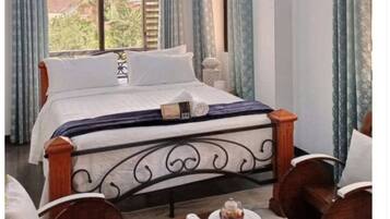 1 bedroom, in-room safe, free WiFi, bed sheets