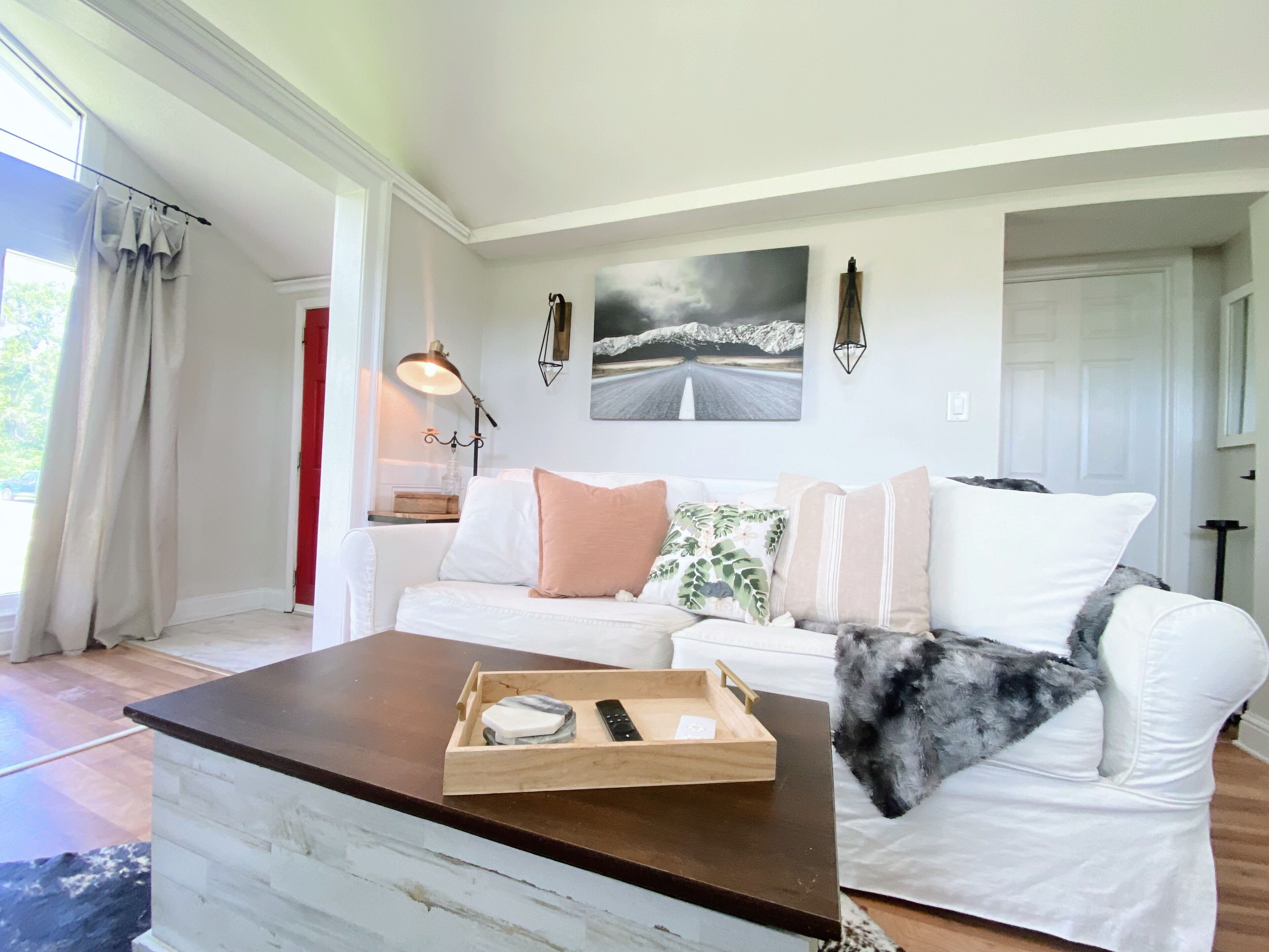 Téléviseur connecté, livres, chaîne audio