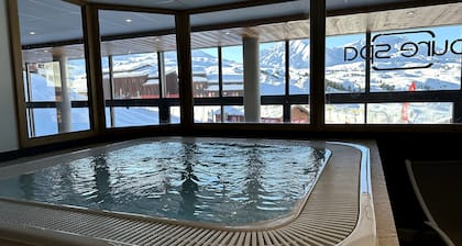 Beautiful ski in ski out apartment