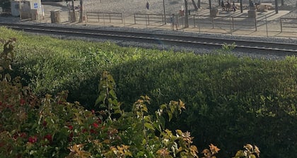 Cozy condo for rent 3 minutes from the beach!