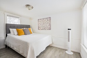 2 makuuhuonetta, silitysrauta/-lauta, Wi-Fi, vuodevaatteet