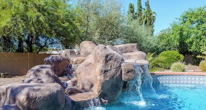 Southwest Style w/ a Modern Touch-Pool, Hot-Tub, Views in Cave Creek!