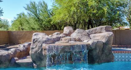 Southwest Style w/ a Modern Touch-Pool, Hot-Tub, Views in Cave Creek!