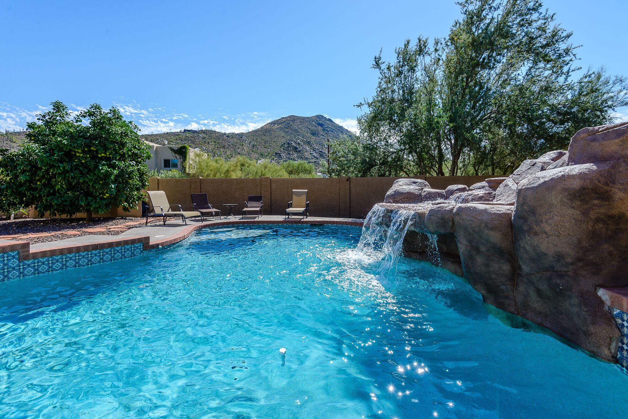 Southwest Style w/ a Modern Touch-Pool, Hot-Tub, Views in Cave Creek!