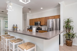 House, 3 Bedrooms | Private kitchen