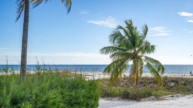 Unclassified image, 1 of 23, button - 2890 Seaview by Coastal Vacation Properties (Fort Myers Beach)