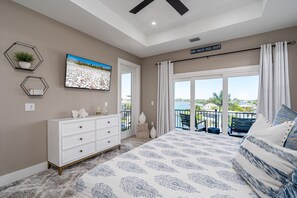 Room - 607 Estero Bliss on the Bay by Coastal Vacation Properties (Fort Myers Beach)