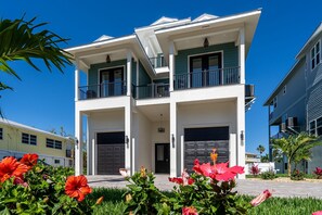 Maison, 5 chambres | Extérieur