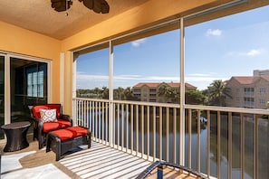 Condo, 3 chambres | Balcon