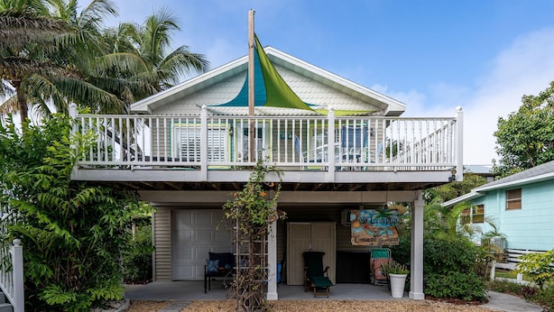 Unclassified image, 1 of 11, button - 307 Lazy Way Balmy Breeze - Downstairs by Coastal Vacation Properties (Fort Myers Beach)