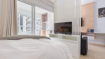 Iron/ironing board, internet, bed sheets