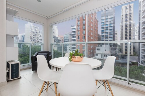 Well lit on the famous Rua Augusta