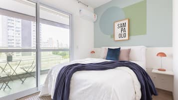 Iron/ironing board, internet, bed sheets