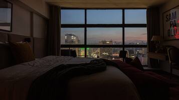 1 bedroom, iron/ironing board, internet, bed sheets