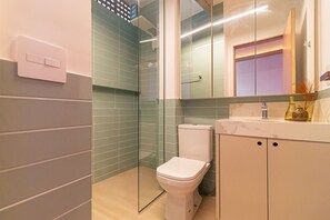 Hårtork och handdukar