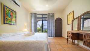 Unclassified image, 3 of 17, button - Villa Seagate - Ocean view - At Akumal (Akumal)