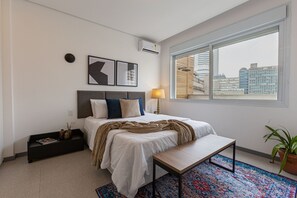 2 chambres, fer et planche à repasser, accès Internet, draps fournis