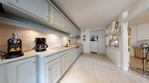 Fridge, oven, dishwasher, coffee/tea maker