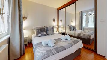 1 chambre, fer et planche Ă repasser, Wi-Fi gratuit, draps fournis