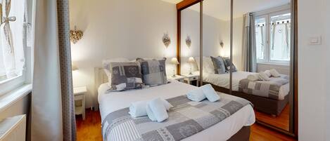 Iron/ironing board, free WiFi, bed sheets