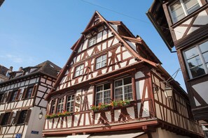 Esterni