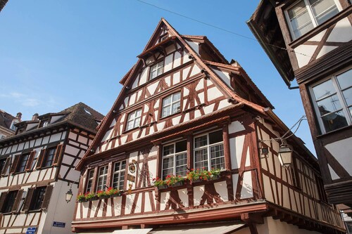 Lohkas triplex loft petite france 2br 2bth