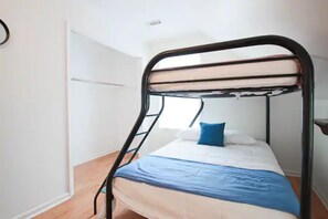 4 chambres, bureau, fer et planche à repasser, Wi-Fi