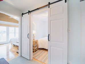 3 bedrooms, travel cot, free WiFi, bed sheets