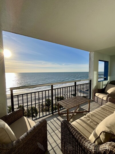 Direct Ocean View Condo on Boardwalk Steps From Beach - Indoor & Outdoor Pools