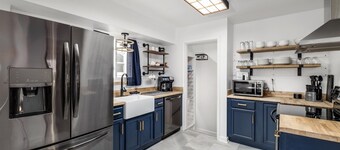 Royal Oak - Cheerful Centrally located 5 bedroom