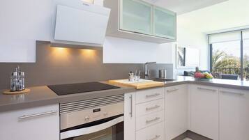 微波炉、烤箱、炉灶、茶具/咖啡用具