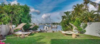 Manatee Pocket! 1 Bedroom, 1 Bath Unit To Yourself