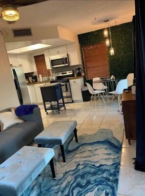 Smart TV - Manatee Pocket! 1 Bedroom, 1 Bath Unit To Yourself (Stuart)