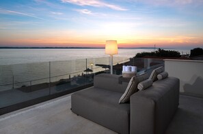 المنطقة المحيطة بالمنشأة