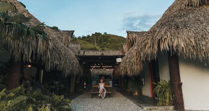 Makenke Hostel By Los Colores Ecoparque