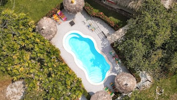 Utomhuspool
