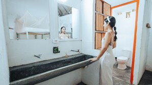 Bathroom - Makenke Hostel By Los Colores Ecoparque (Puerto Triunfo)