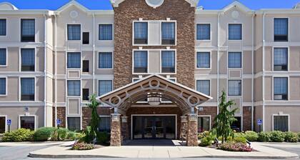 Cozy Suite | Free Breakfast + Pool