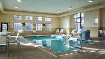 Inomhuspool och uppvärmd pool