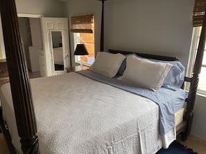 4 bedrooms, travel cot, WiFi