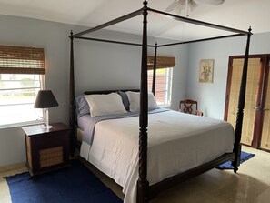 4 bedrooms, travel cot, WiFi