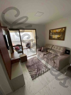TV - Apartamento Impecável, 2 Dormitórios,1 Suite Aluguel Temporada Praia Grande - SP (Praia Grande)