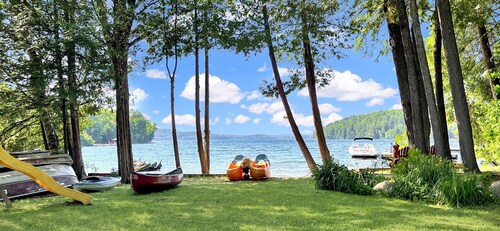 Playa Salvador Executive Cottage - Redstone Lake