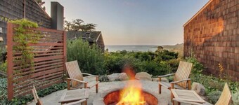 2 Nights $325 a night overlooking the Pacific Ocean