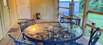 2 Cozy bedroom house W/ huge patio!