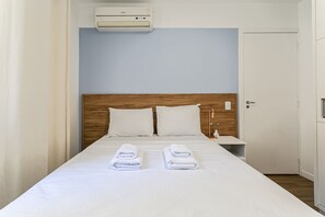 2 habitaciones, tabla de planchar con plancha, internet y ropa de cama 