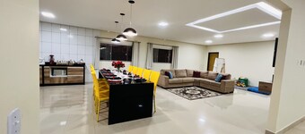 Cozy house on the shores of Lake Corumbá in Alexânia - GO