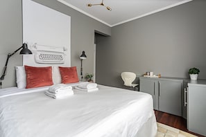 2 chambres, fer et planche à repasser, accès à Internet, literie fournie